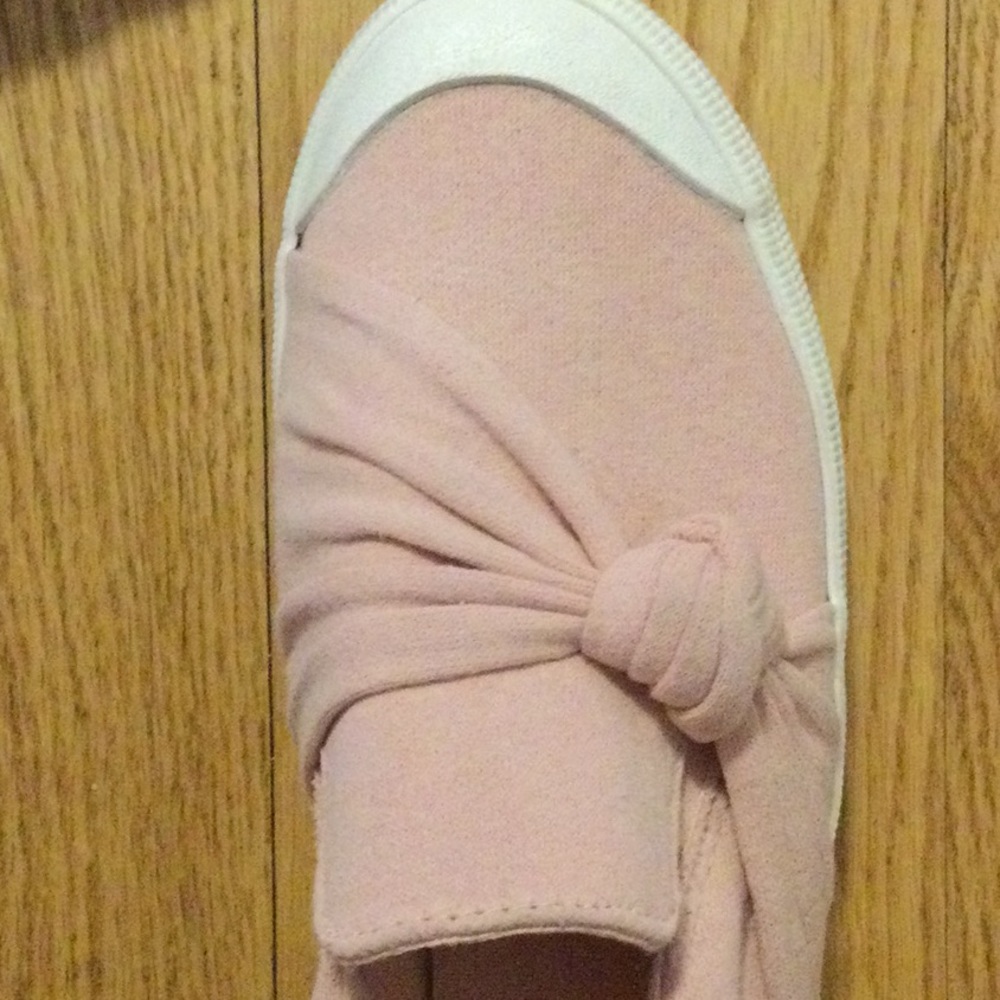 Pink T-Shoes - Picture 3 of 4